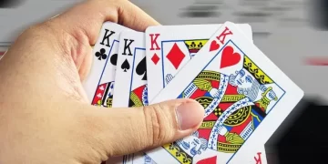 Tìm Hiểu Luật Tới Trắng Tiến Lên: Quy Tắc Chi Tiết Người Chơi Cần Biết